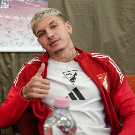 Adidas oversize póló (fehér Z.N.E)